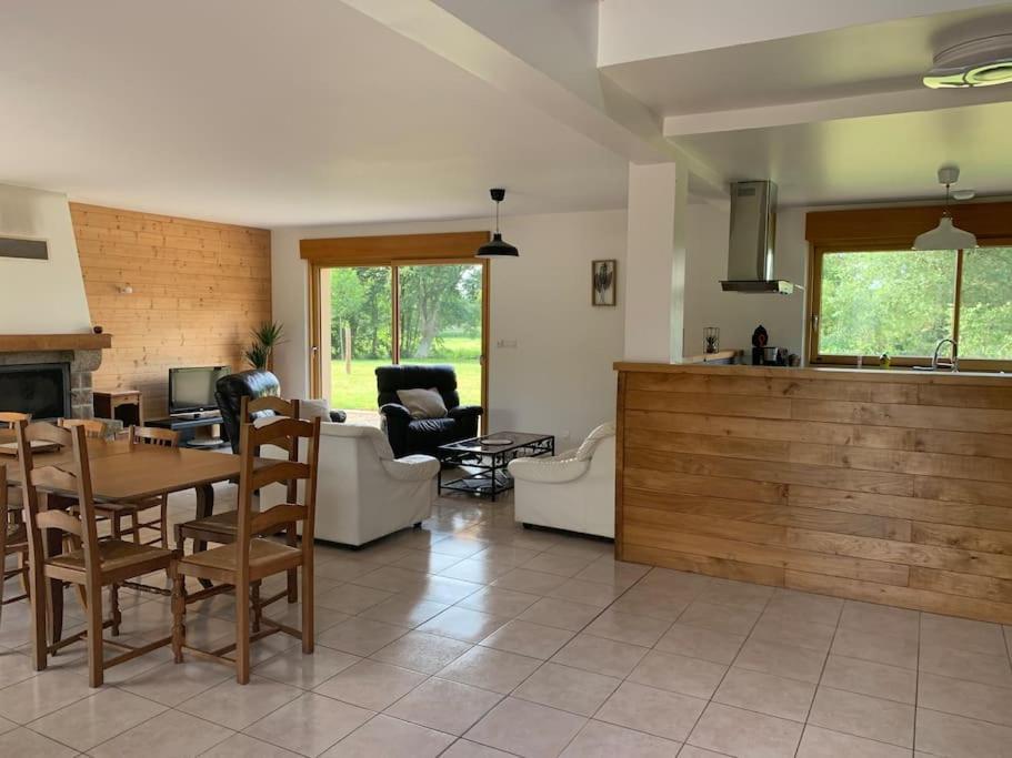 Gite De La Poupardiere, Maison De Campagne En Bordure De Riviere - 2 Nuits Minimum Villa Les Cresnays Екстериор снимка