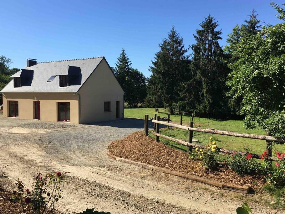 Gite De La Poupardiere, Maison De Campagne En Bordure De Riviere - 2 Nuits Minimum Villa Les Cresnays Екстериор снимка